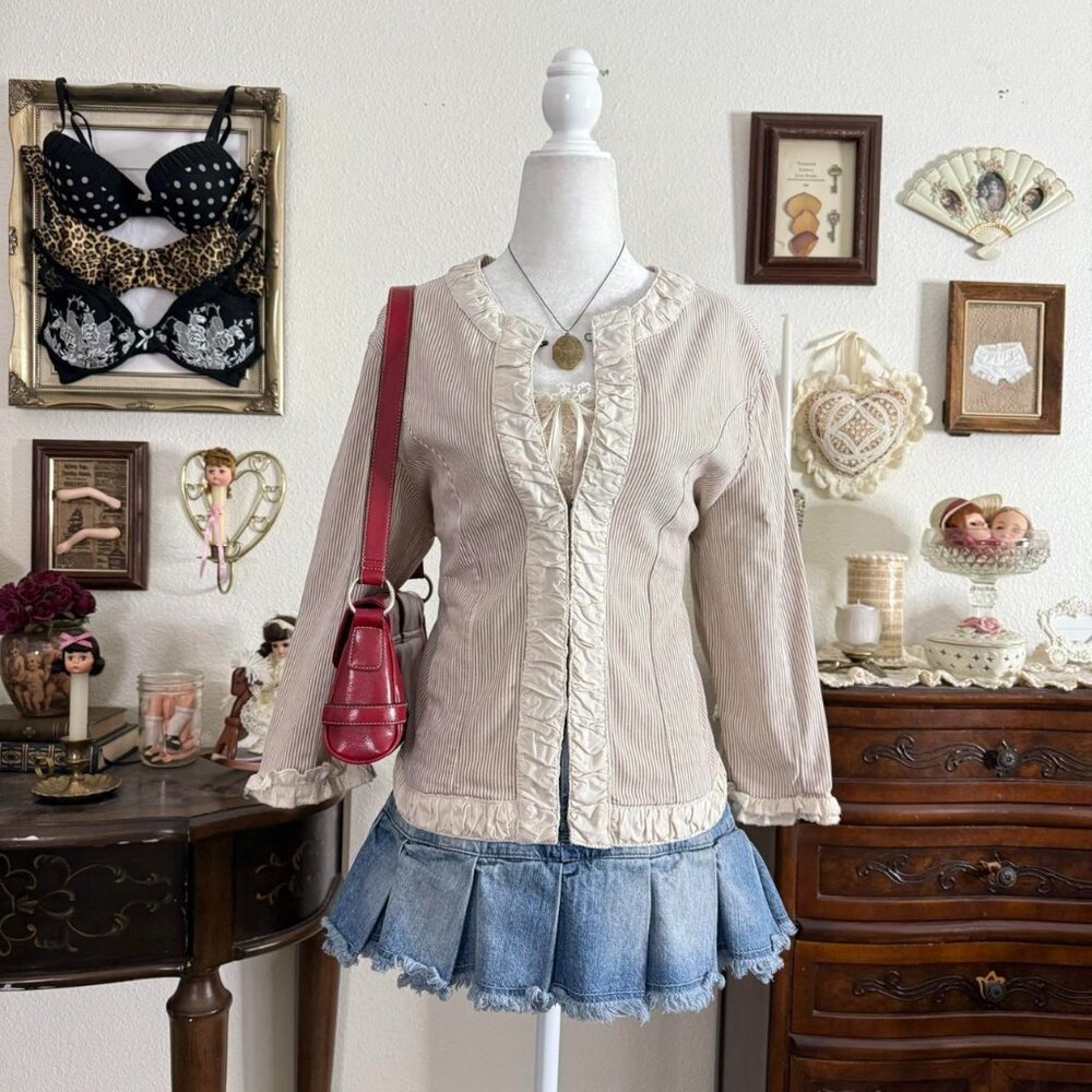 y2k girly grunge preppy twee brown and cream ruffled pinstripe jacket w hook and